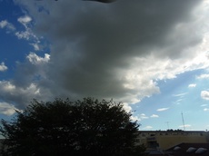 あらら　ベランダ側にもいつの間にかこんな雲が.jpg
