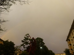 その虹は棟をまたいで反対側に　大きい虹でした～.jpg