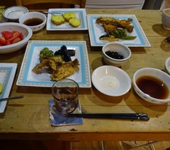 イワシの天ぷらと西元パパの野菜たち.jpg