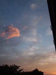 夕陽が雲を染め始め.jpg
