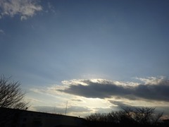 大きな雲が太陽を隠して急に寒くって.jpg