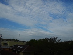 朝７時　なんか変な雲が.jpg