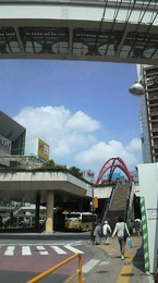 立川駅の向こうに入道雲が。。。.jpg