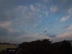 ２７日朝７時前の空.jpg
